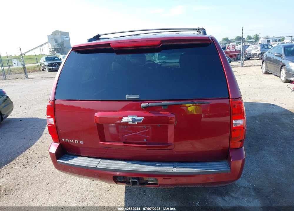 2010 CHEVROLET TAHOE VIN: 1GNUKBE05AR263976