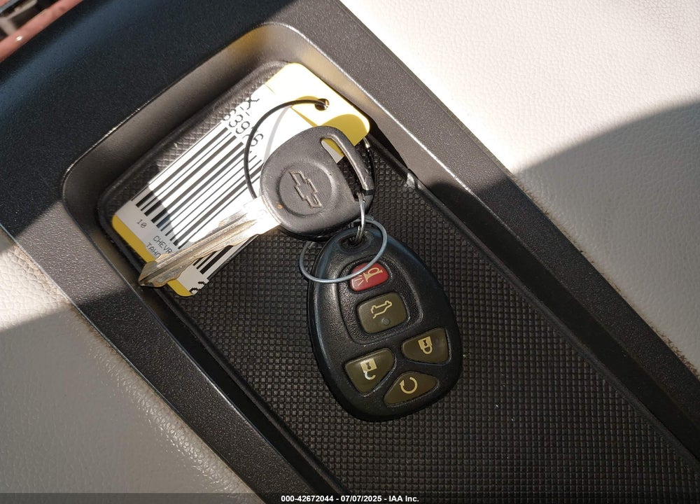 2010 CHEVROLET TAHOE VIN: 1GNUKBE05AR263976