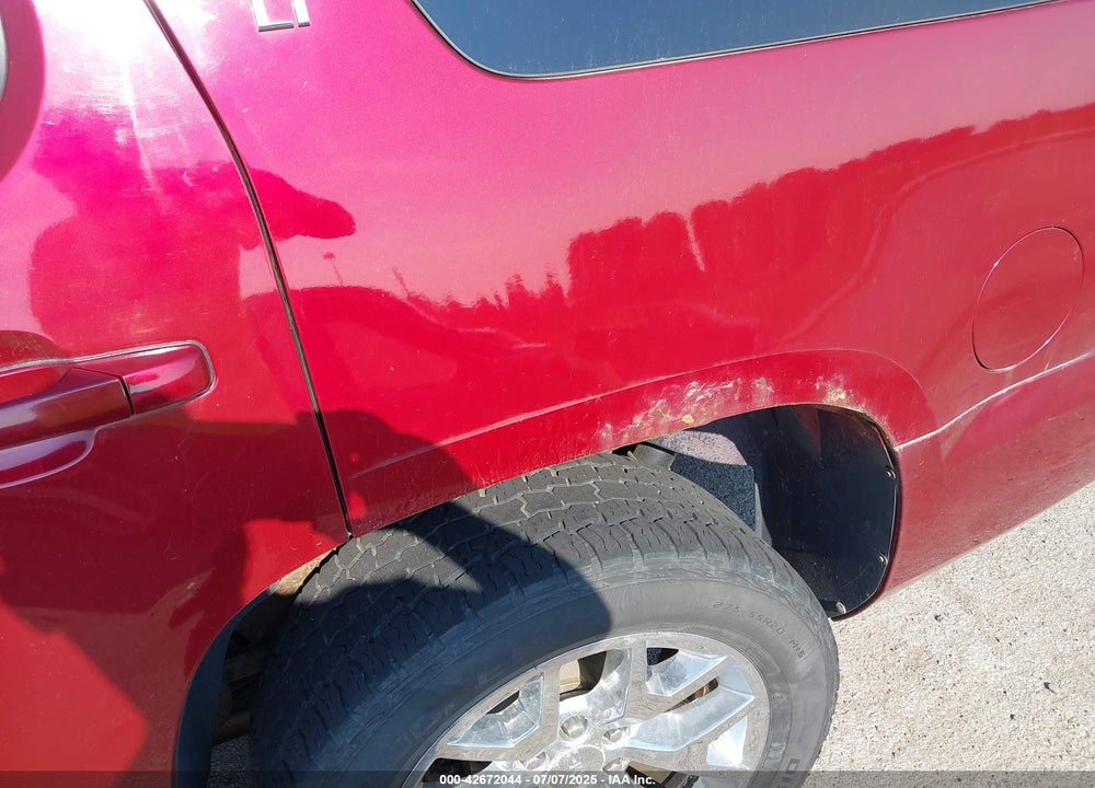 2010 CHEVROLET TAHOE VIN: 1GNUKBE05AR263976