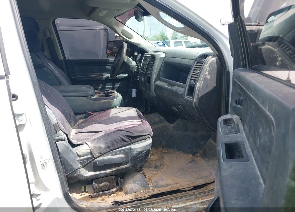 2018 RAM 2500 VIN: 3C6UR5HJ5JG284053