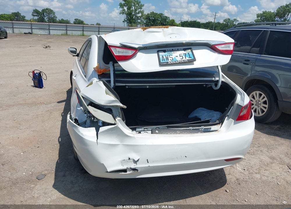 2013 HYUNDAI SONATA VIN: 5NPEB4AC9DH587128
