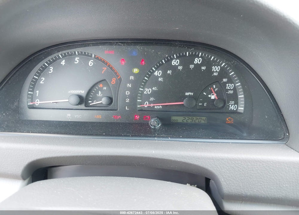 2003 TOYOTA CAMRY LE VIN: 4T1BE32K13U748646