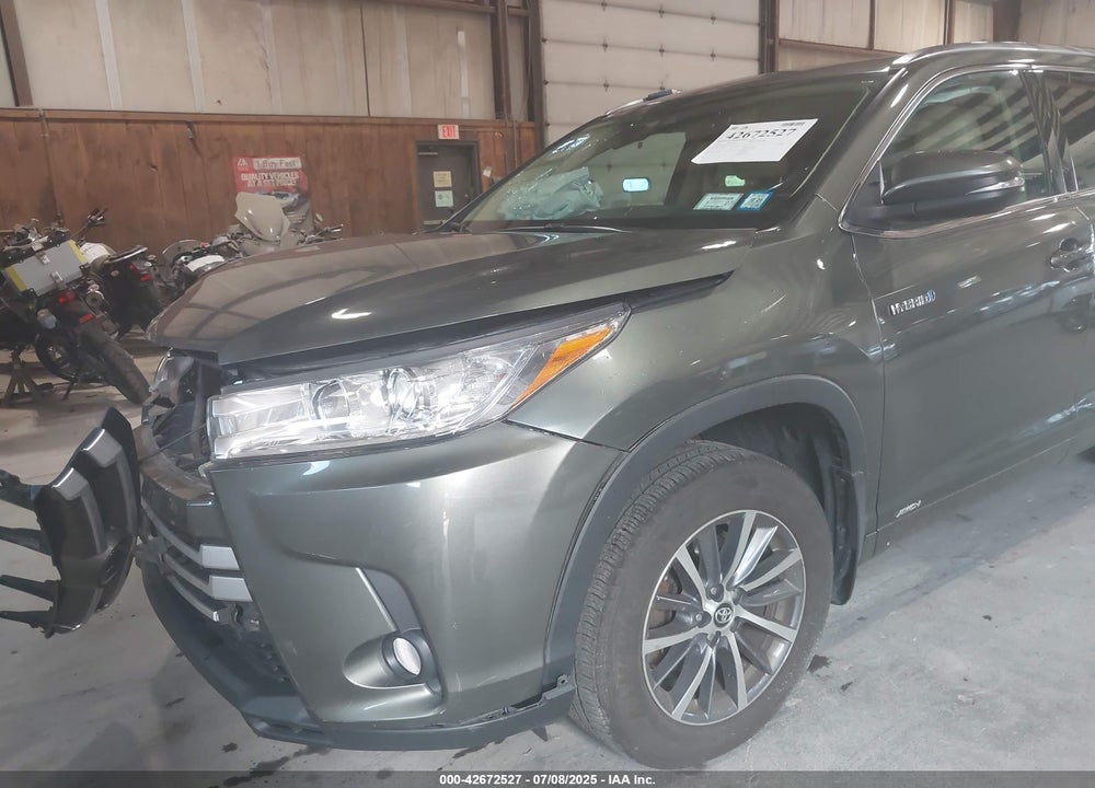 2017 TOYOTA HIGHLANDER VIN: 5TDJGRFH7HS020756