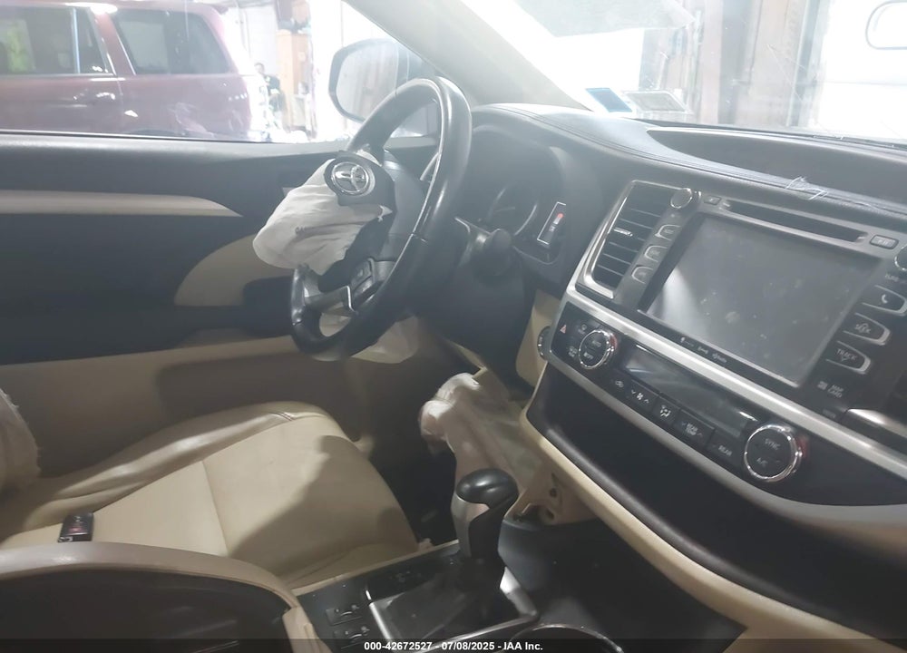 2017 TOYOTA HIGHLANDER VIN: 5TDJGRFH7HS020756