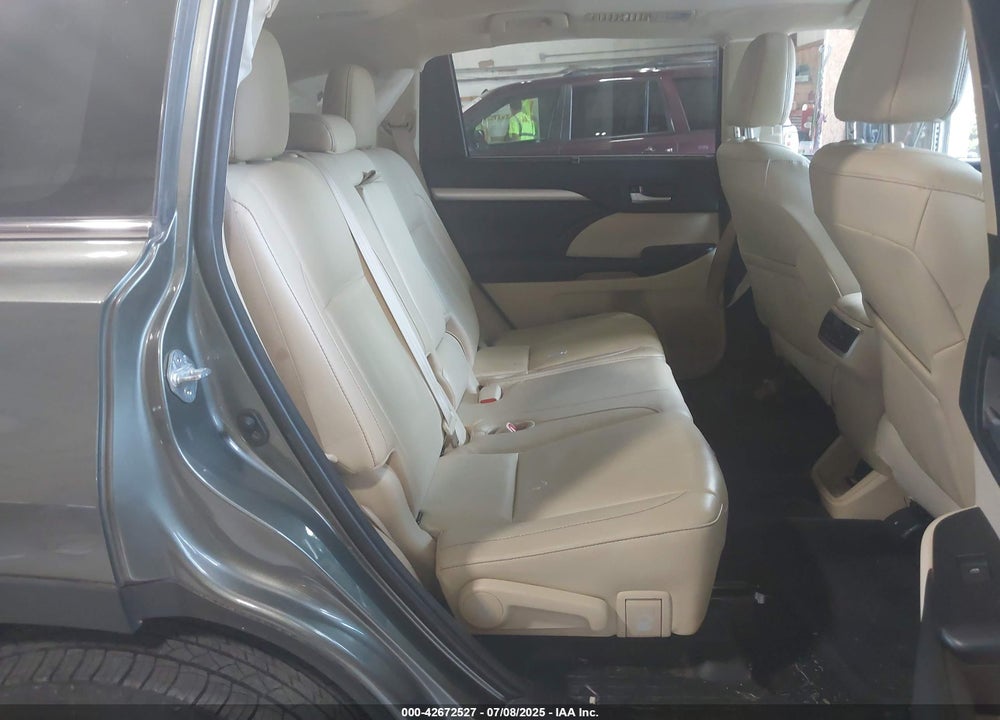 2017 TOYOTA HIGHLANDER VIN: 5TDJGRFH7HS020756