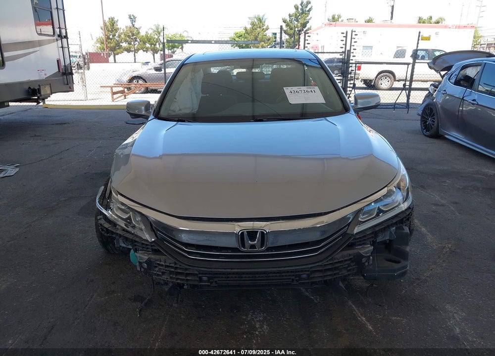 2017 HONDA ACCORD VIN: 1HGCR2F75HA151782