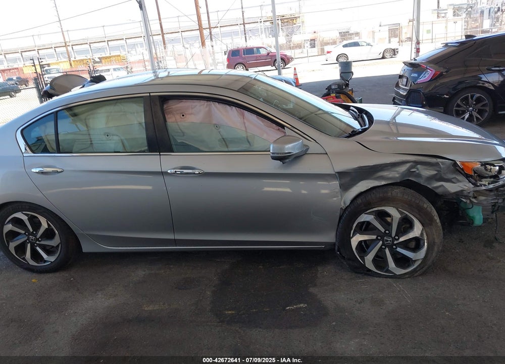 2017 HONDA ACCORD VIN: 1HGCR2F75HA151782