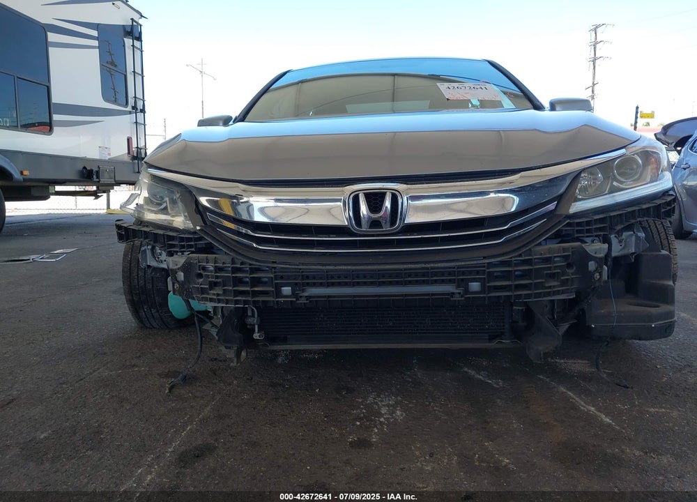 2017 HONDA ACCORD VIN: 1HGCR2F75HA151782