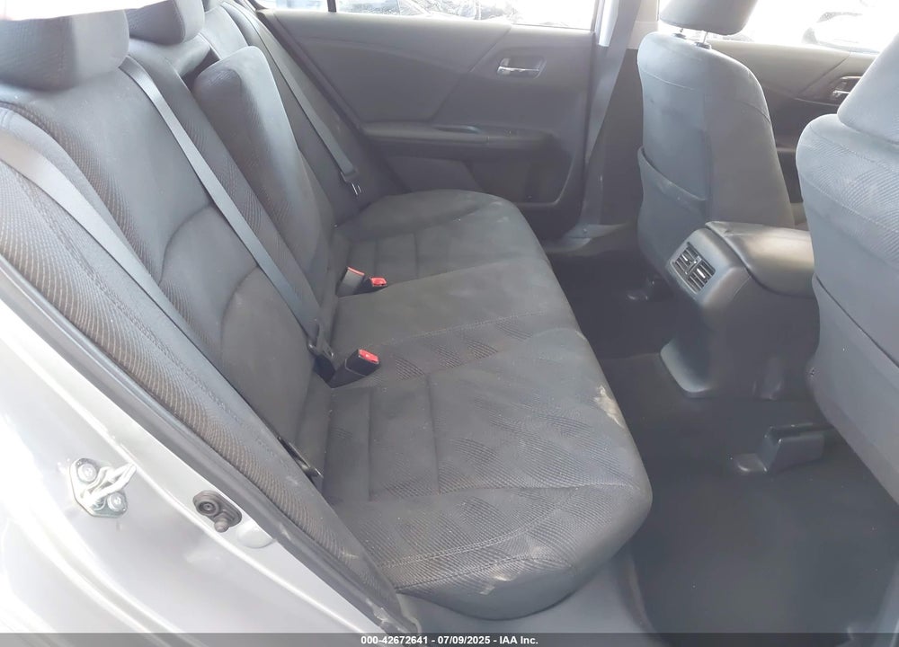 2017 HONDA ACCORD VIN: 1HGCR2F75HA151782