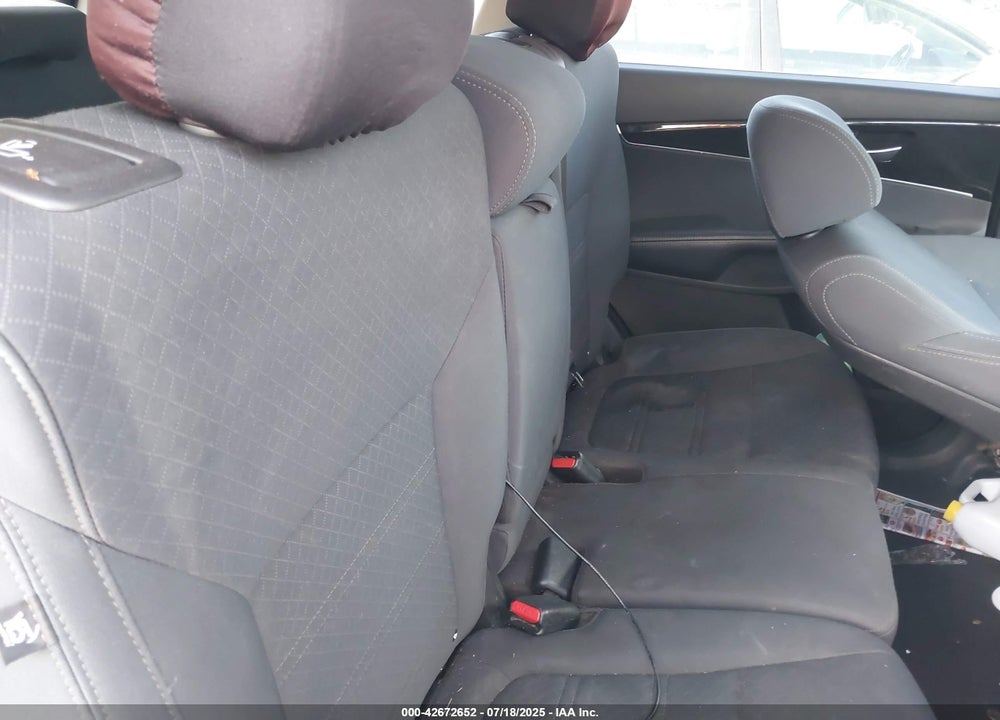 2018 KIA SORENTO VIN: 5XYPGDA33JG362720