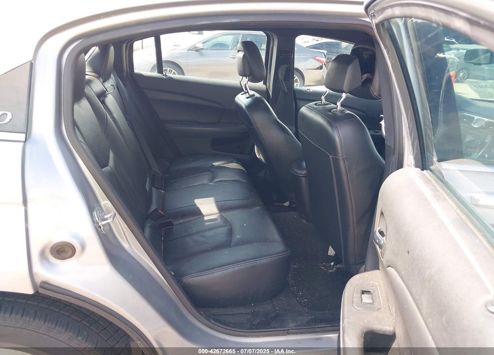 2014 CHRYSLER 200 VIN: 1C3CCBCG7EN119980