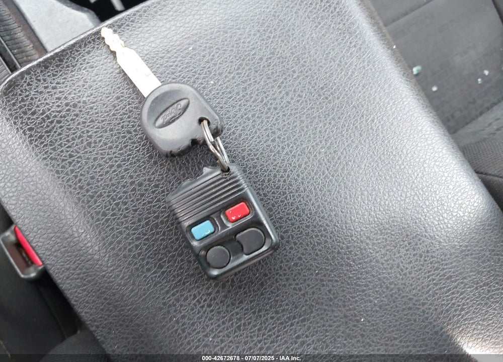 2007 FORD MUSTANG V6 DELUXE/V6 PREMIUM VIN: 1ZVFT80N875206771