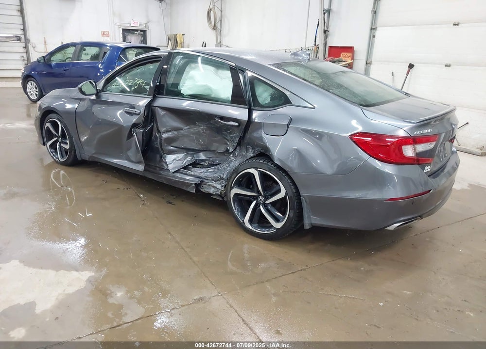 2018 HONDA ACCORD VIN: 1HGCV2E35JA010825