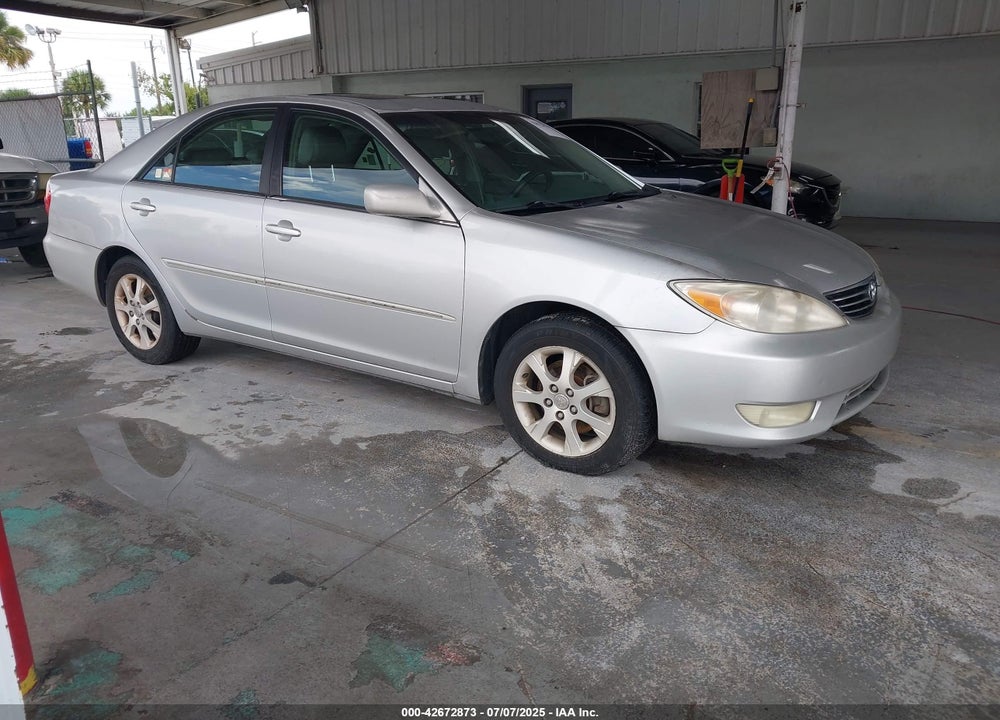 2005 TOYOTA CAMRY XLE V6 VIN: 4T1BF30K75U110503