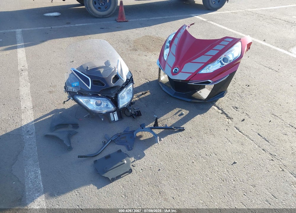 2015 CAN-AM SPYDER ROADSTER RT/RT-S/S SERIES/LTD VIN: 2BXNBDD2XFV004260