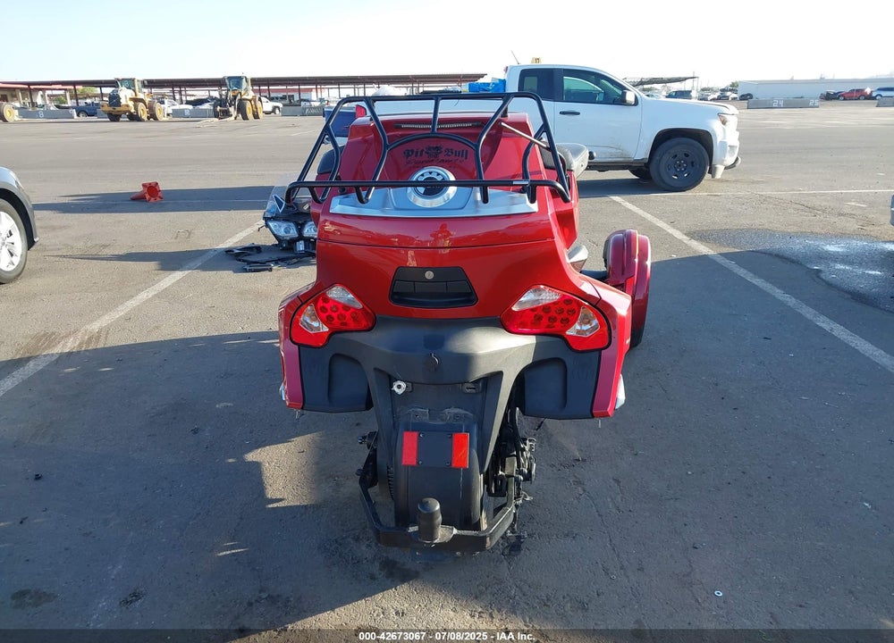 2015 CAN-AM SPYDER ROADSTER RT/RT-S/S SERIES/LTD VIN: 2BXNBDD2XFV004260