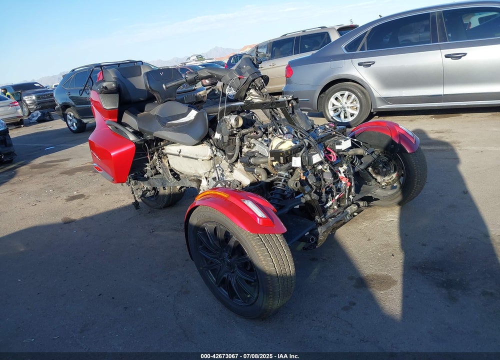 2015 CAN-AM SPYDER ROADSTER RT/RT-S/S SERIES/LTD VIN: 2BXNBDD2XFV004260