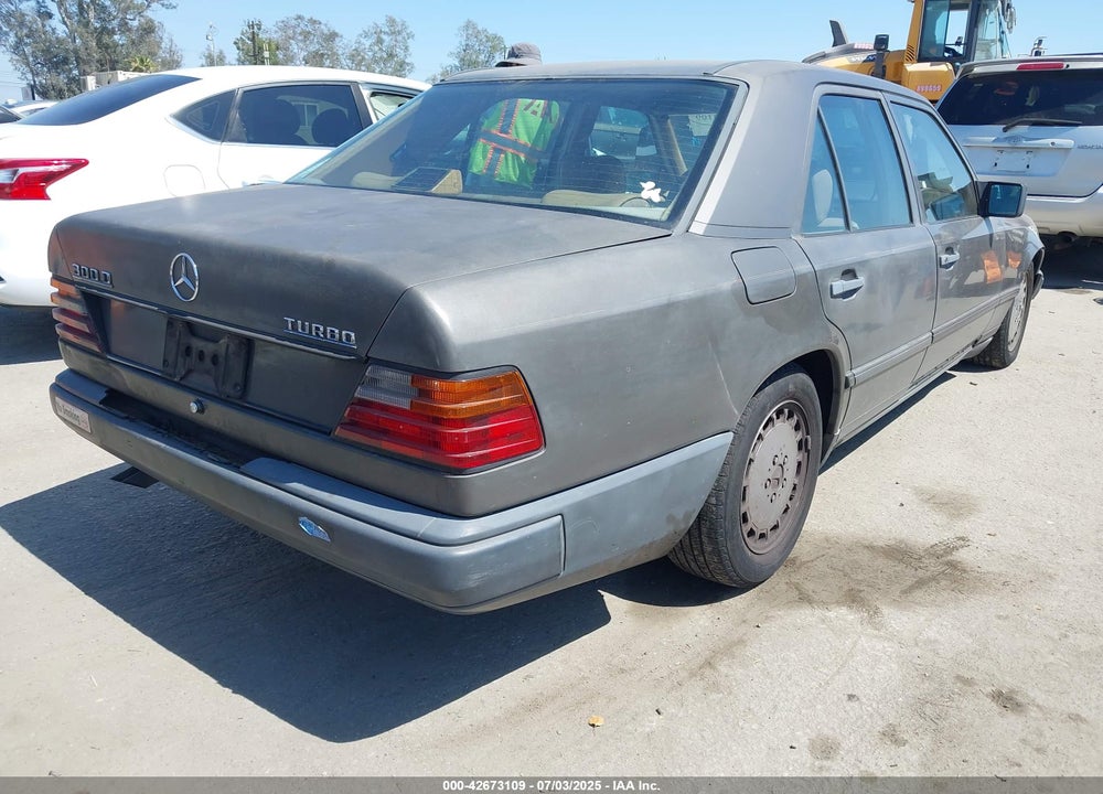 1987 MERCEDES-BENZ 300 DT VIN: WDBEB33D6HA345473