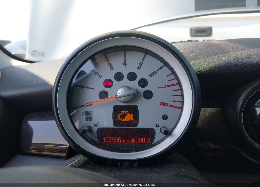 2010 MINI COOPER S VIN: WMWMF7C53ATZ70244