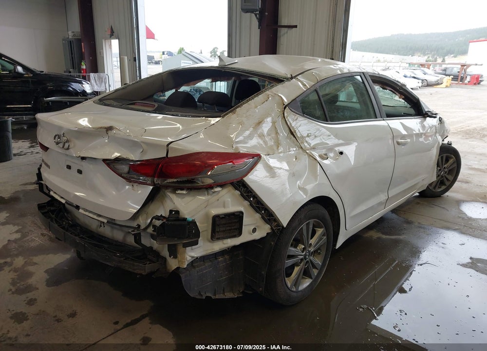2018 HYUNDAI ELANTRA VIN: 5NPD84LF4JH329340
