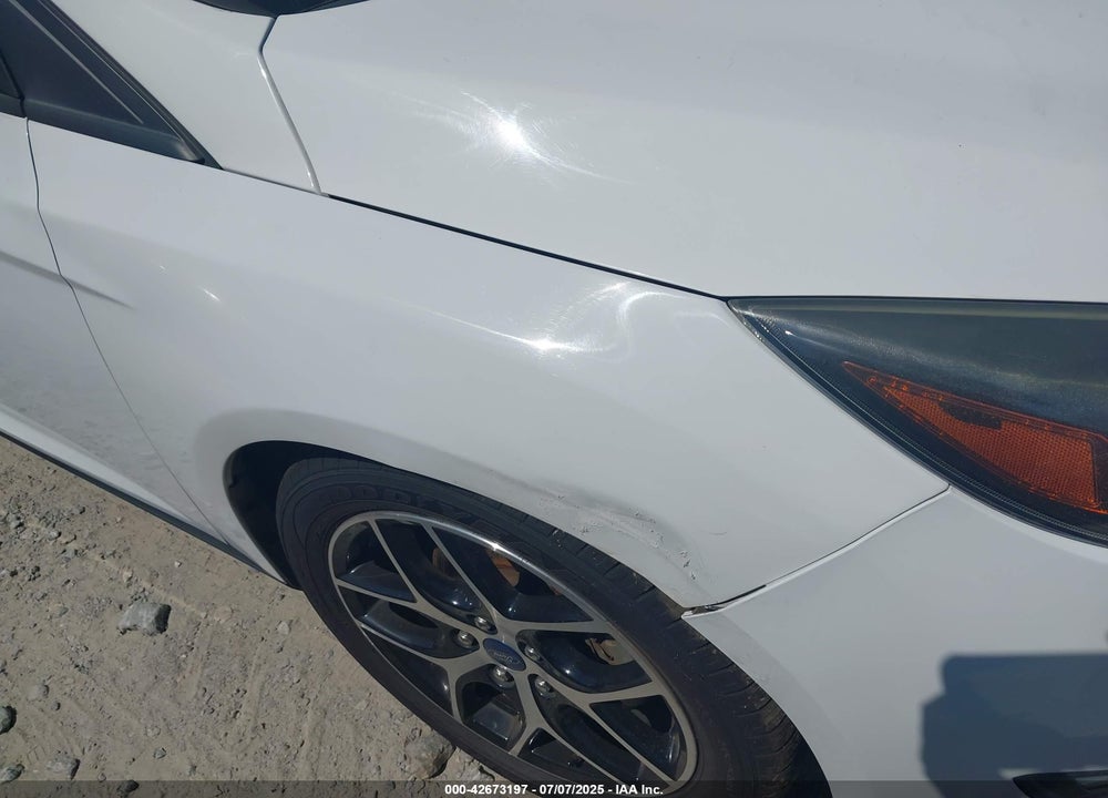 2017 FORD FOCUS VIN: 1FADP3H23HL283966