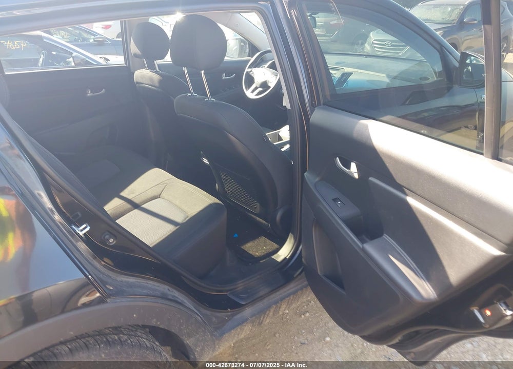 2016 KIA SPORTAGE VIN: KNDPBCAC5G7821499