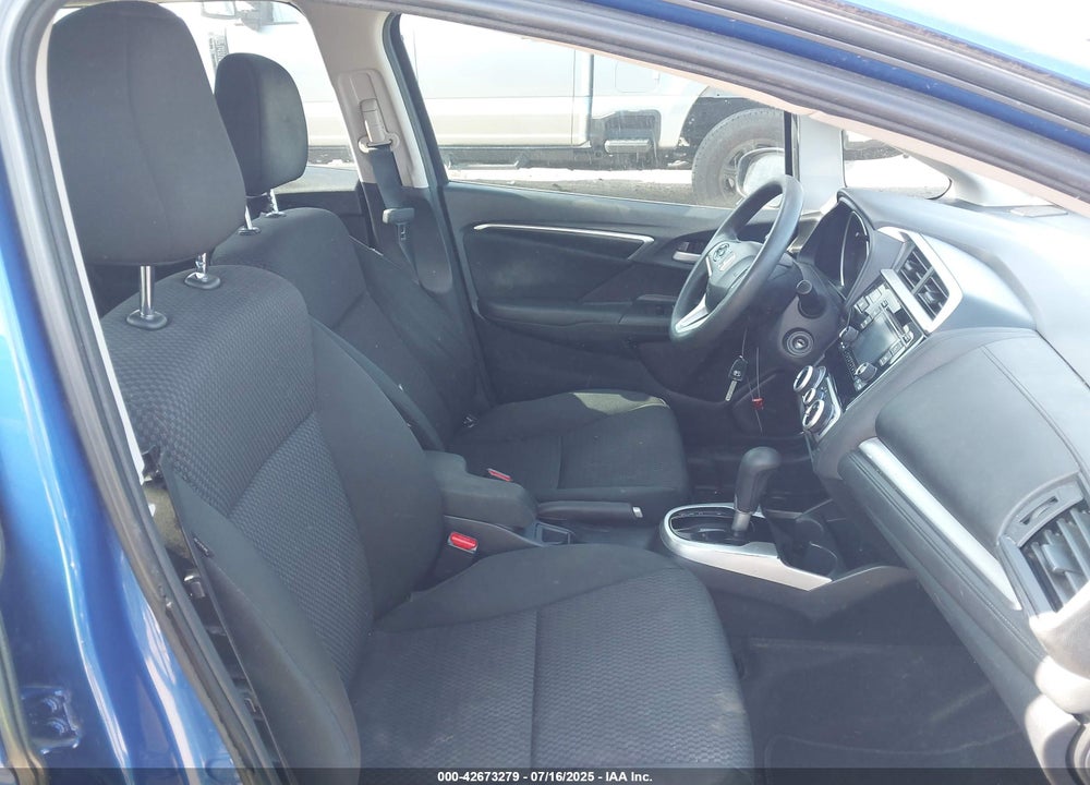 2019 HONDA FIT LX VIN: 3HGGK5H43KM753004