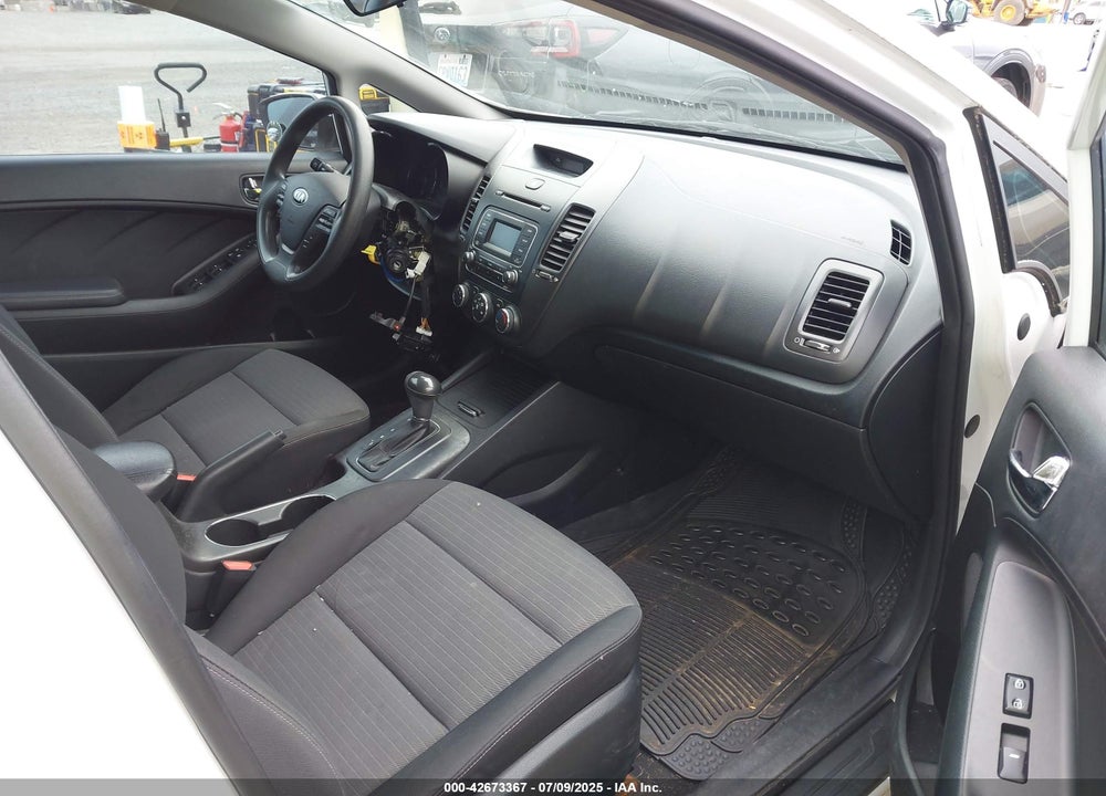 2014 KIA FORTE LX VIN: KNAFX4A61E5102849