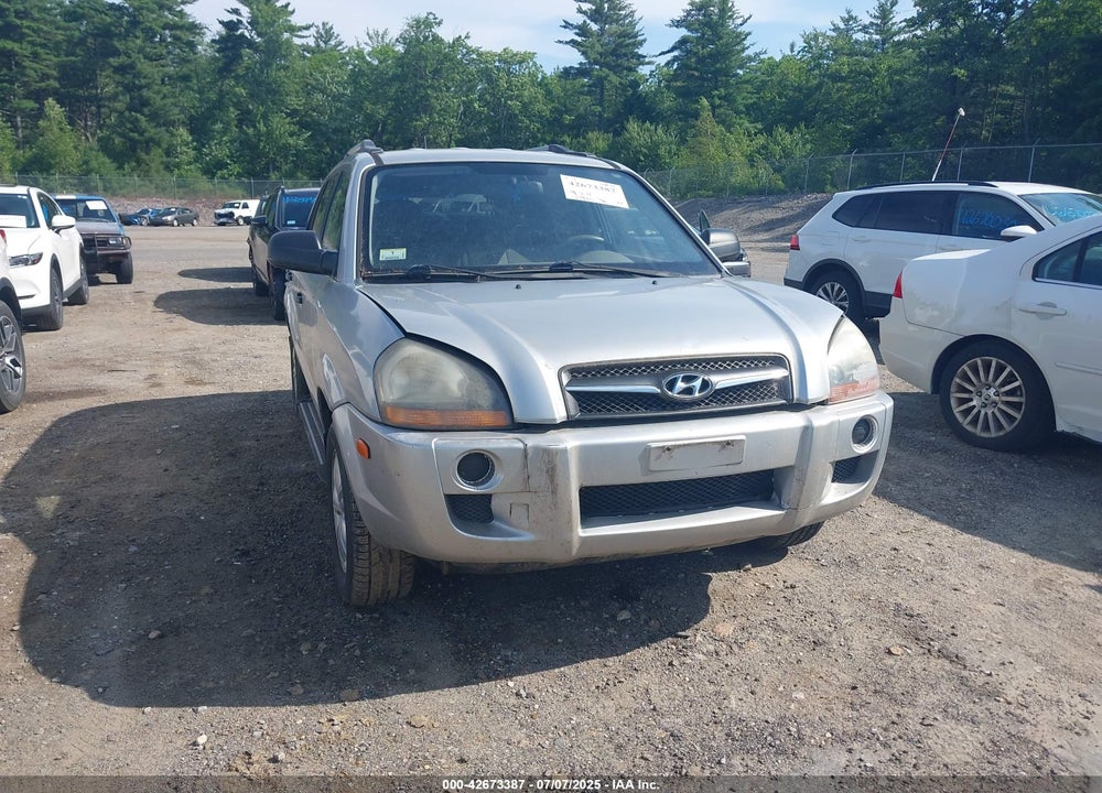 2009 HYUNDAI TUCSON GLS VIN: KM8JM12B29U974223