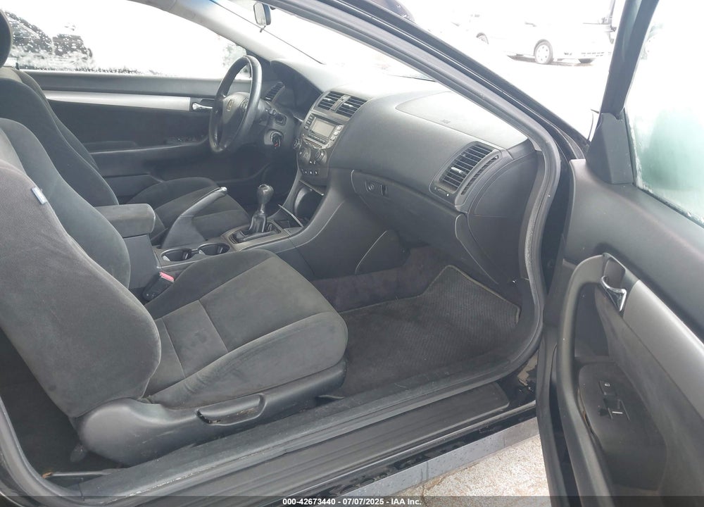 2007 HONDA ACCORD 2.4 EX VIN: 1HGCM717X7A018937