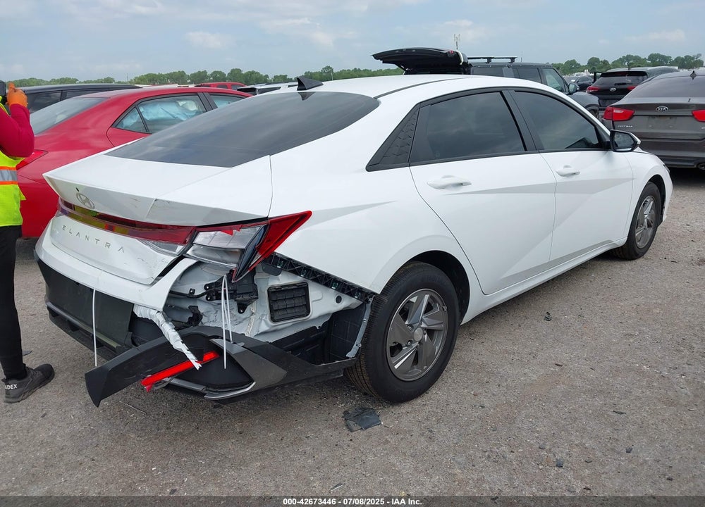 2025 HYUNDAI ELANTRA VIN: KMHLL4DG8SU955249