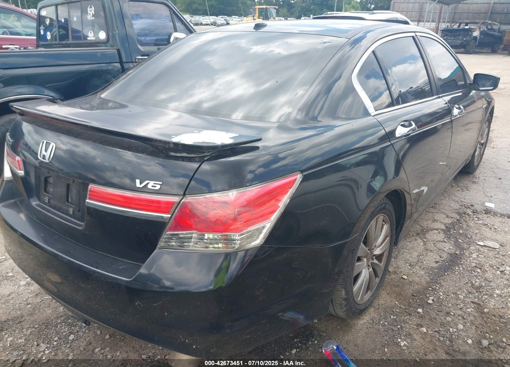 2012 HONDA ACCORD VIN: 1HGCP3F85CA042140