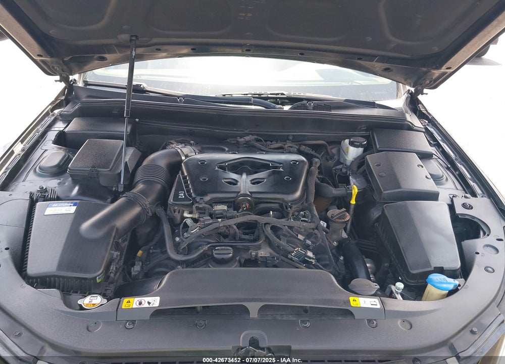 2013 HYUNDAI GENESIS VIN: KMHGC4DDXDU220136