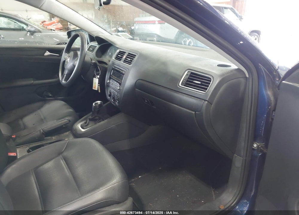 2014 VOLKSWAGEN JETTA VIN: 3VWD17AJ3EM409268