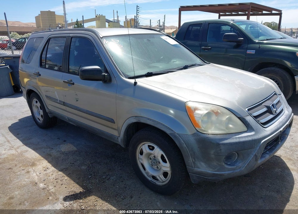 2005 HONDA CR-V LX VIN: JHLRD68585C016177