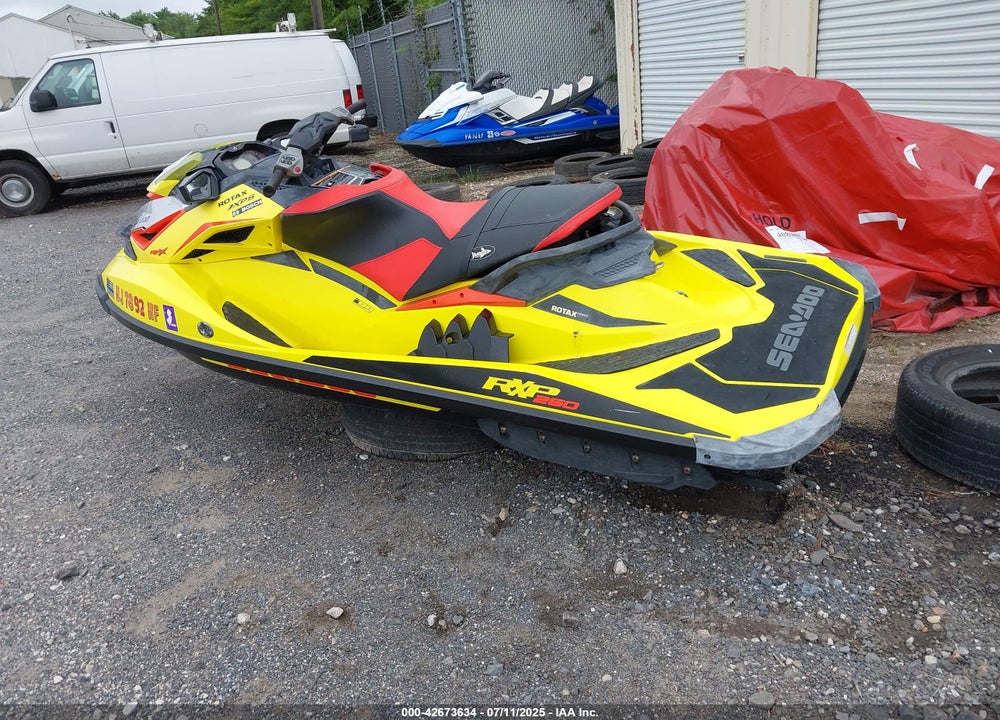 2015 SEADOO --- VIN: YDV15829B515