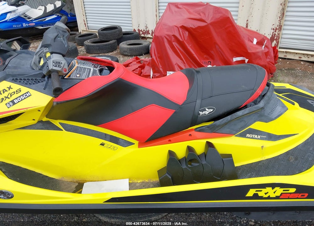2015 SEADOO --- VIN: YDV15829B515