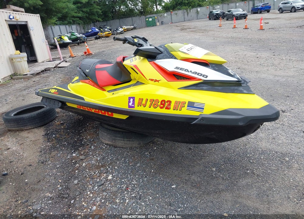 2015 SEADOO --- VIN: YDV15829B515