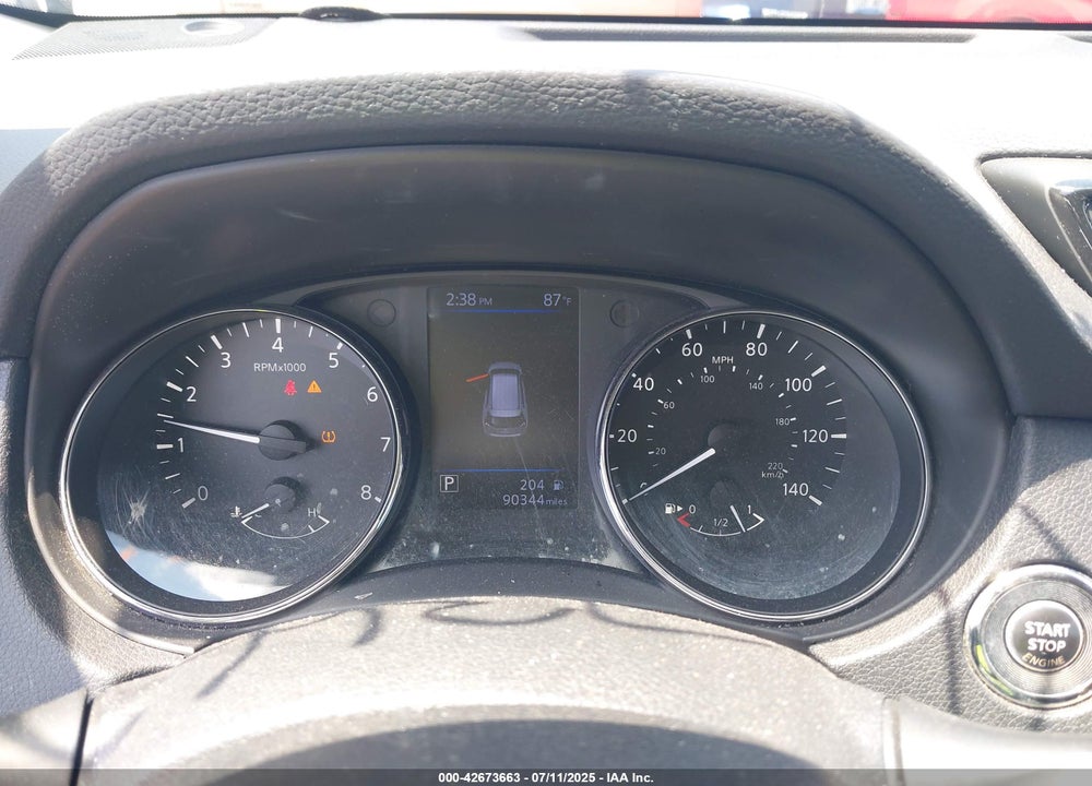 2018 NISSAN ROGUE VIN: 5N1AT2MV4JC735248