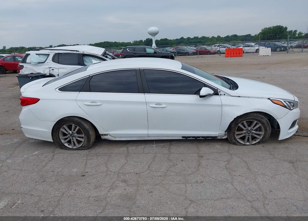 2016 HYUNDAI SONATA VIN: 5NPE24AF6GH370571