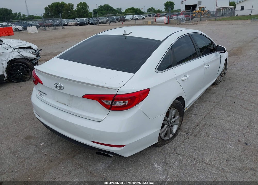 2016 HYUNDAI SONATA VIN: 5NPE24AF6GH370571