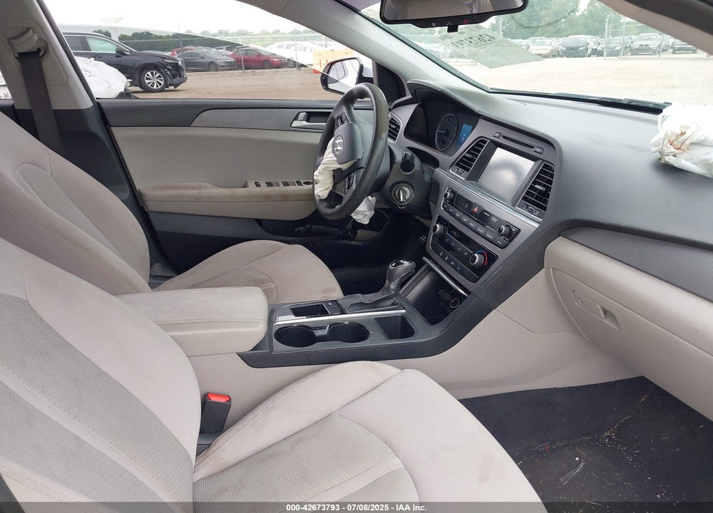 2016 HYUNDAI SONATA VIN: 5NPE24AF6GH370571