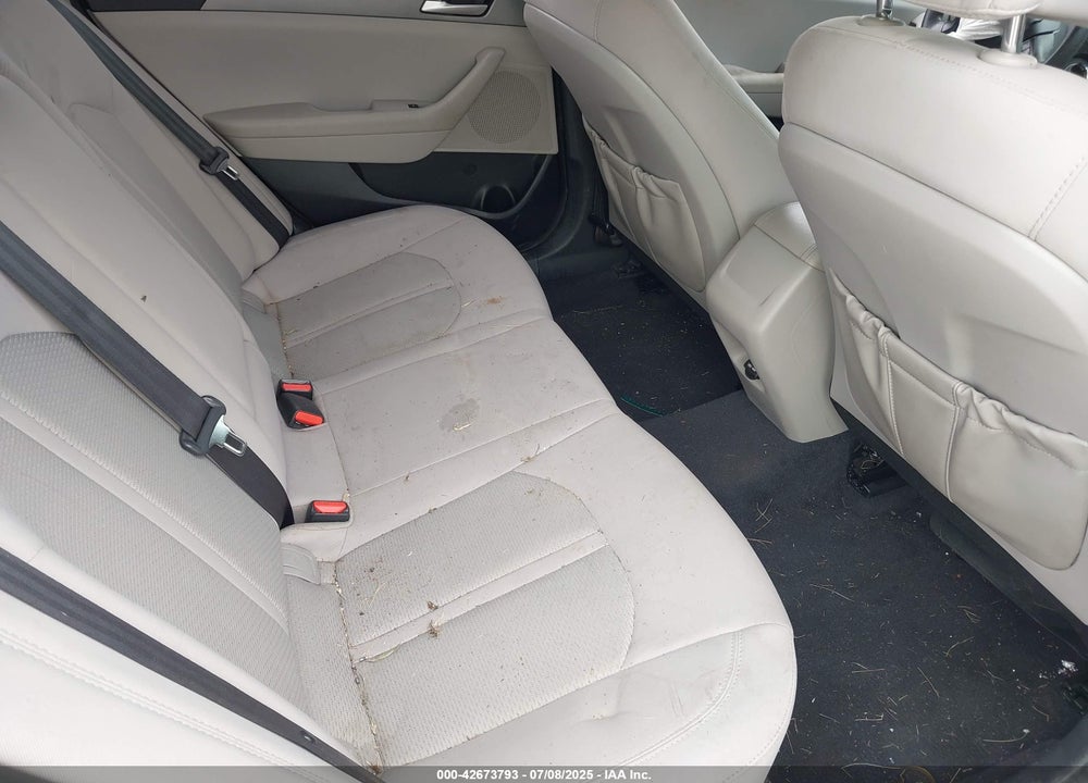 2016 HYUNDAI SONATA VIN: 5NPE24AF6GH370571