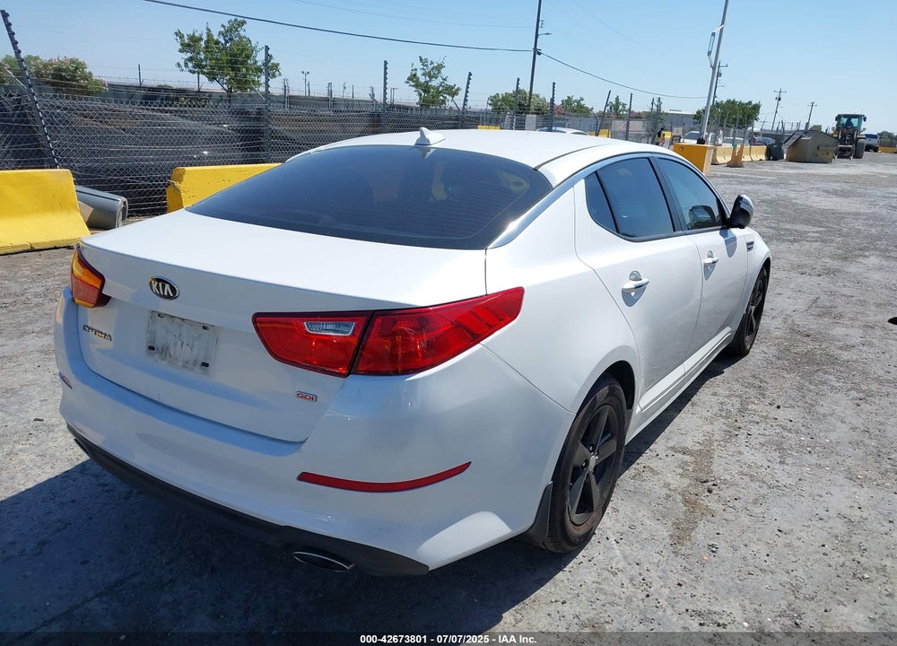 2015 KIA OPTIMA VIN: KNAGM4A7XF5528918