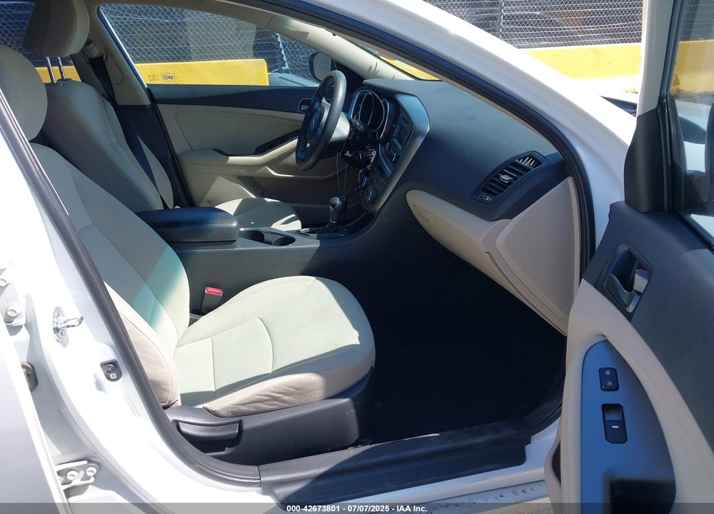 2015 KIA OPTIMA VIN: KNAGM4A7XF5528918