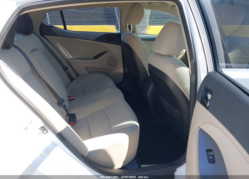 2015 KIA OPTIMA VIN: KNAGM4A7XF5528918