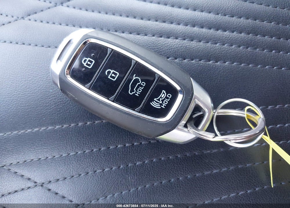 2019 HYUNDAI SANTA FE VIN: 5NMS5CAA9KH112432