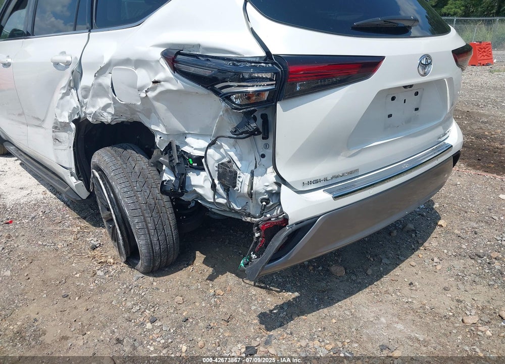 2024 TOYOTA HIGHLANDER VIN: 5TDKDRAH3RS548025