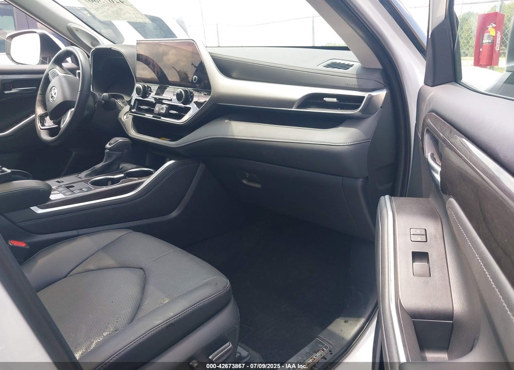 2024 TOYOTA HIGHLANDER VIN: 5TDKDRAH3RS548025