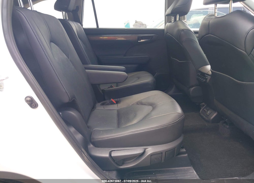 2024 TOYOTA HIGHLANDER VIN: 5TDKDRAH3RS548025